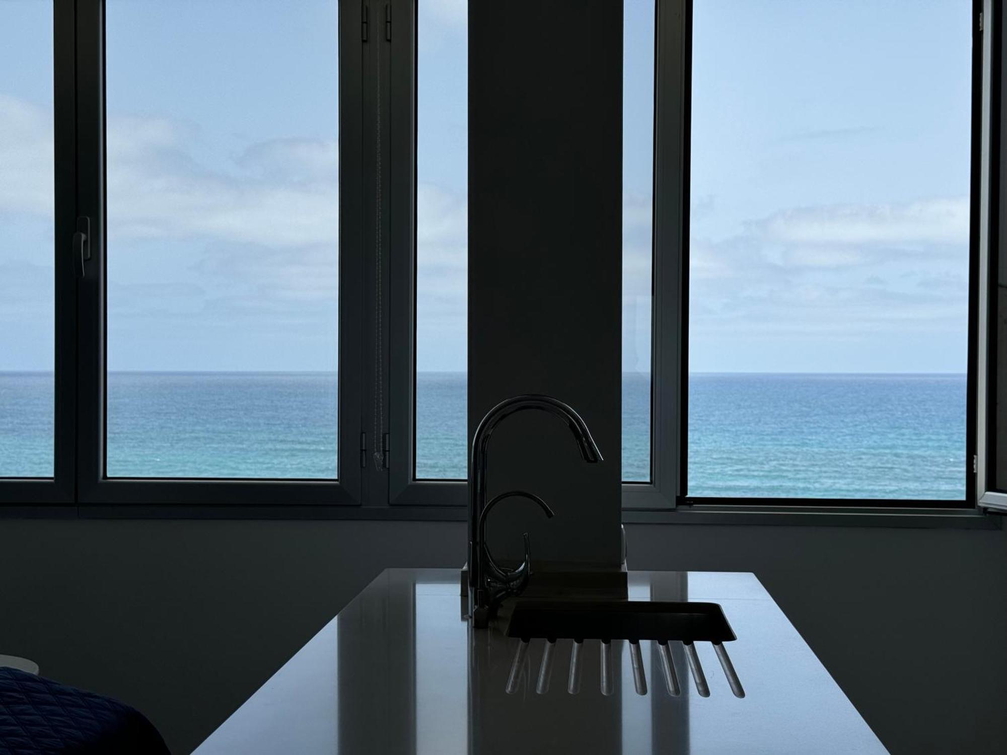 Vistas Mar Playa Las Canteras Primera Linea Wifi Las Palmas de Gran Canaria Exterior photo